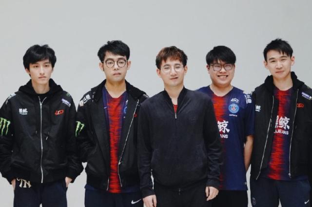 她的卓越表 她的卓越表